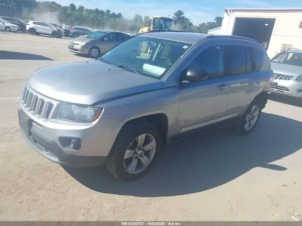 1C4NJDBBXGD534800 2016 JEEP COMPASS - Image 2