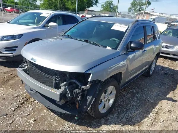 1C4NJDBBXGD549961 2016 JEEP COMPASS - Image 2