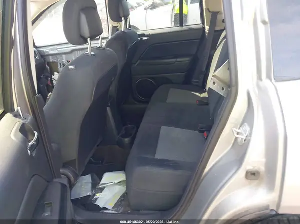 1C4NJDBBXGD551385 2016 JEEP COMPASS - Image 8