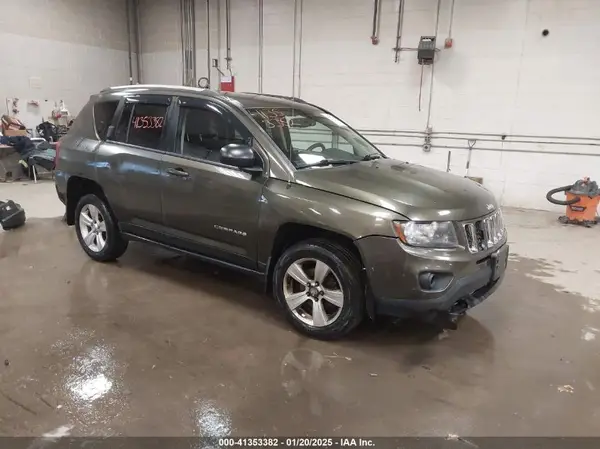 1C4NJDBBXGD566405 2016 JEEP COMPASS - Image 1