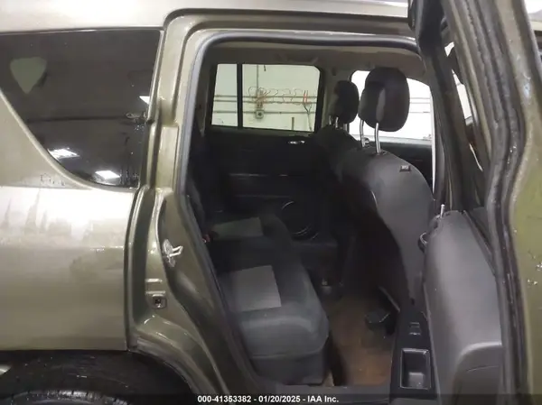 1C4NJDBBXGD566405 2016 JEEP COMPASS - Image 8