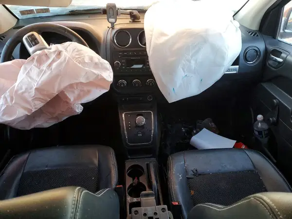 1C4NJDBBXGD587707 2016 JEEP COMPASS - Image 8