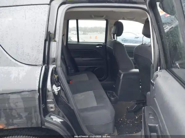 1C4NJDBBXGD627008 2016 JEEP COMPASS - Image 8