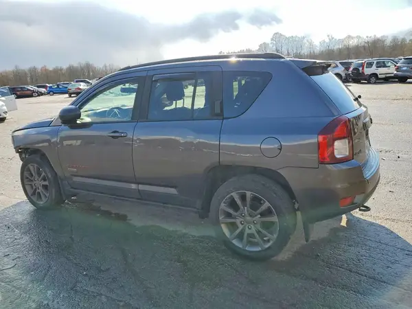 1C4NJDBBXGD707604 2016 JEEP COMPASS - Image 2