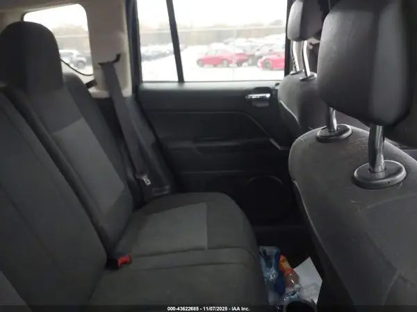 1C4NJDBBXGD741736 2016 JEEP COMPASS - Image 8