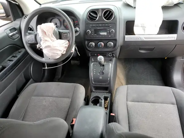 1C4NJDBBXGD776244 2016 JEEP COMPASS - Image 8