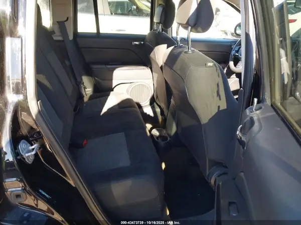 1C4NJDBBXGD778107 2016 JEEP COMPASS - Image 8