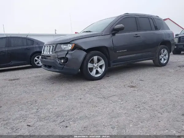 1C4NJDBBXHD100054 2017 JEEP COMPASS - Image 2