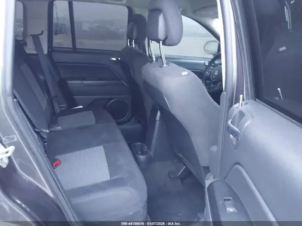 1C4NJDBBXHD100054 2017 JEEP COMPASS - Image 8