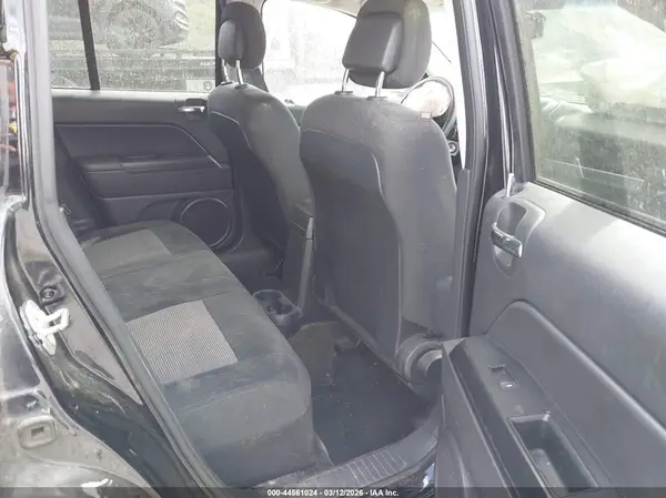 1C4NJDBBXHD101642 2017 JEEP COMPASS - Image 8