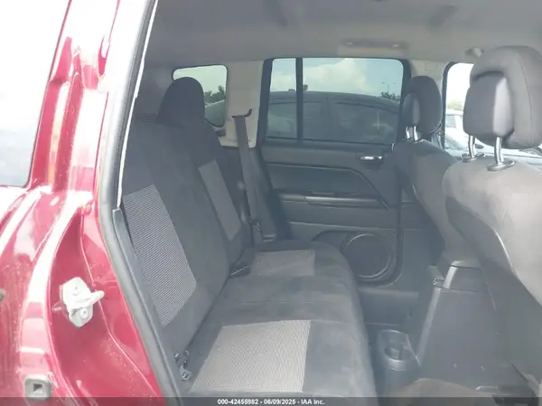 1C4NJDBBXHD104167 2017 JEEP COMPASS - Image 8
