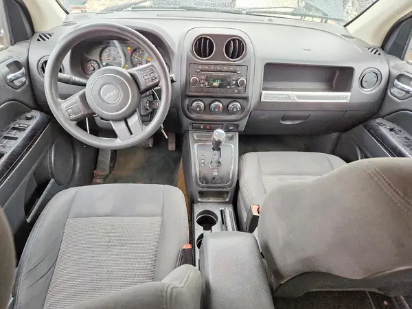 1C4NJDBBXHD104203 2017 JEEP COMPASS - Image 8