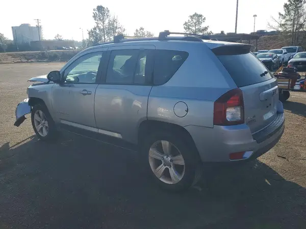 1C4NJDBBXHD104766 2017 JEEP COMPASS - Image 2