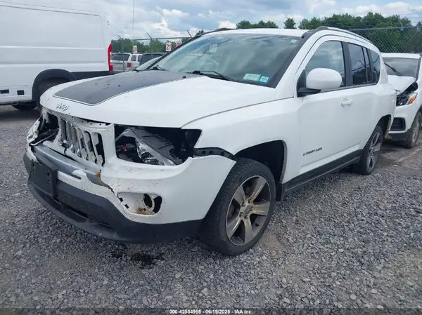 1C4NJDEB0GD558714 2016 JEEP COMPASS - Image 2