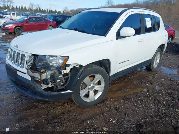 1C4NJDEB0GD718395 2016 JEEP COMPASS - Image 2