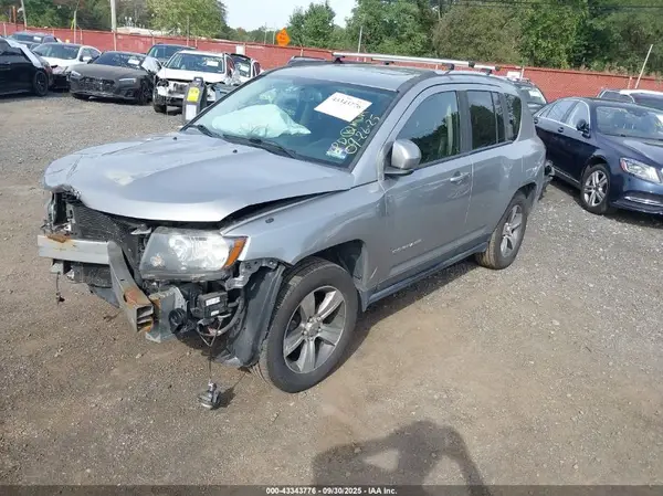 1C4NJDEB0GD798684 2016 JEEP COMPASS - Image 2