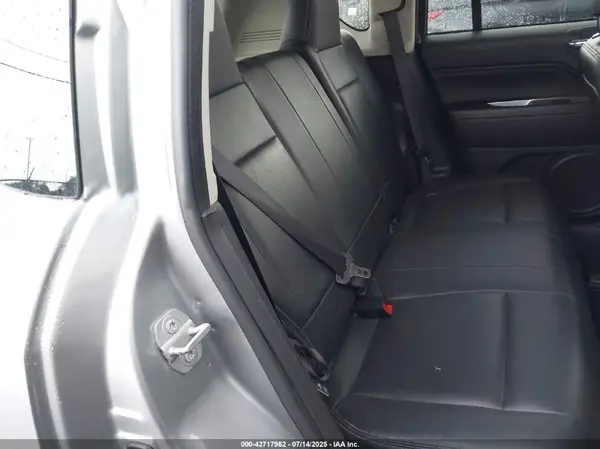 1C4NJDEB0HD108823 2017 JEEP COMPASS - Image 8