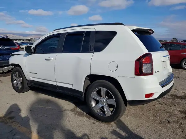 1C4NJDEB0HD111169 2017 JEEP COMPASS - Image 2