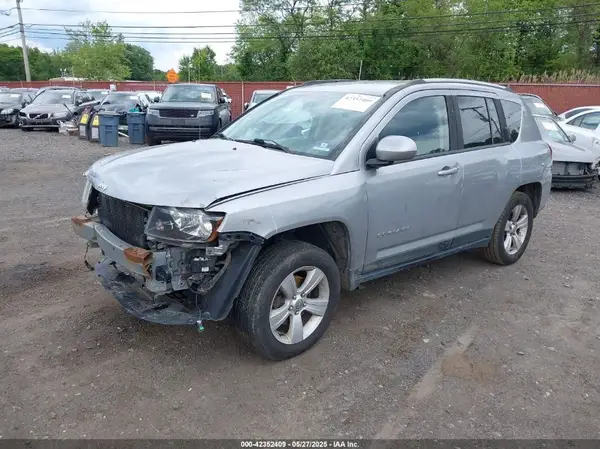 1C4NJDEB0HD112001 2017 JEEP COMPASS - Image 2