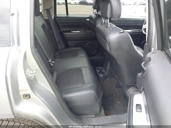 1C4NJDEB0HD112001 2017 JEEP COMPASS - Image 8