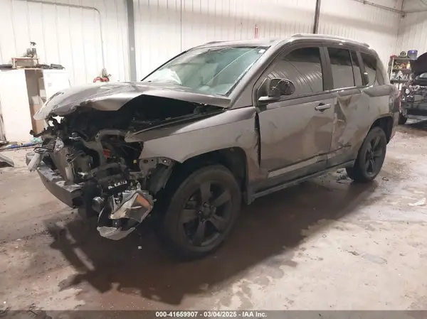 1C4NJDEB0HD112967 2017 JEEP COMPASS - Image 2