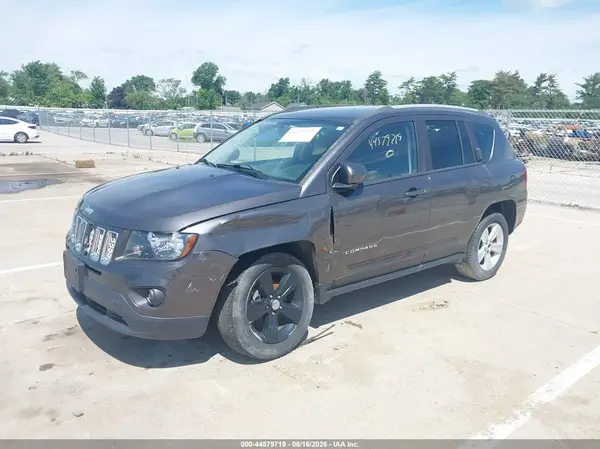 1C4NJDEB0HD121622 2017 JEEP COMPASS - Image 2