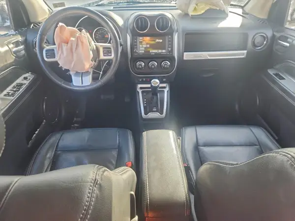 1C4NJDEB0HD128697 2017 JEEP COMPASS - Image 8