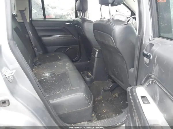 1C4NJDEB0HD158718 2017 JEEP COMPASS - Image 8