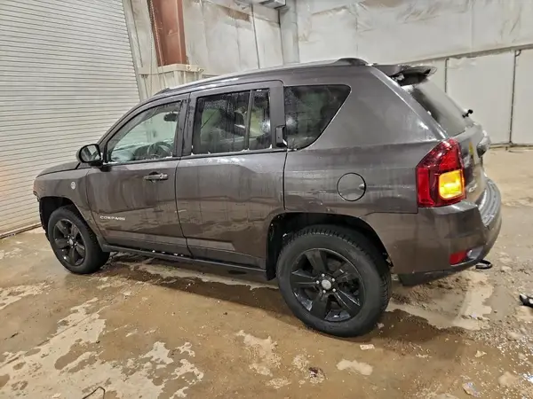 1C4NJDEB0HD164602 2017 JEEP COMPASS - Image 2