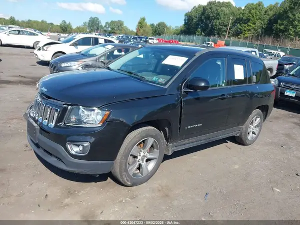 1C4NJDEB0HD167872 2017 JEEP COMPASS - Image 2
