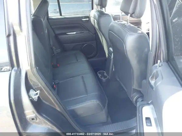 1C4NJDEB0HD190200 2017 JEEP COMPASS - Image 8