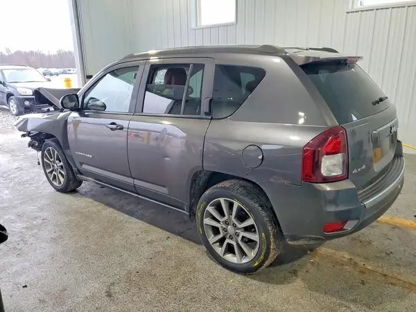 1C4NJDEB0HD190228 2017 JEEP COMPASS - Image 2