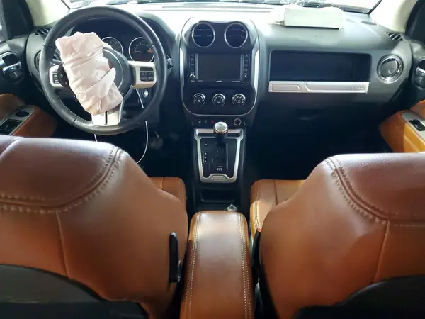 1C4NJDEB0HD190228 2017 JEEP COMPASS - Image 8