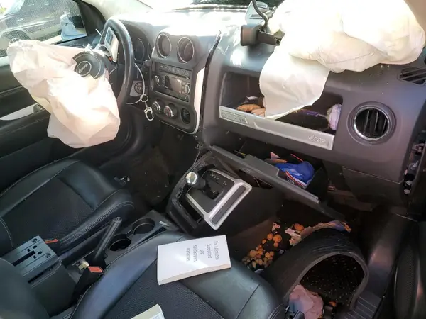 1C4NJDEB0HD191203 2017 JEEP COMPASS - Image 8