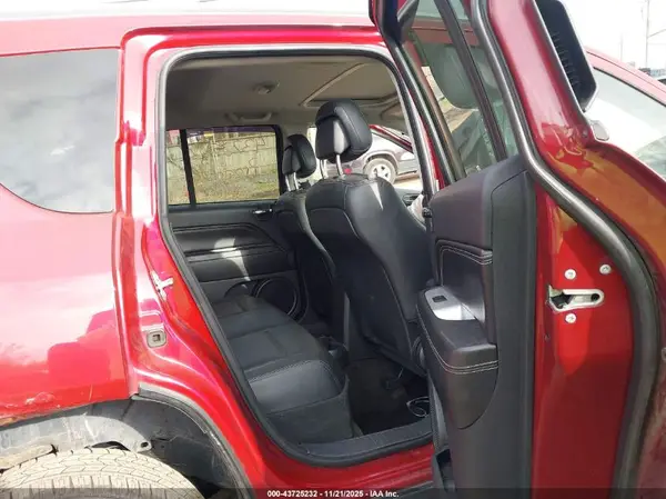 1C4NJDEB0HD192237 2017 JEEP COMPASS - Image 8