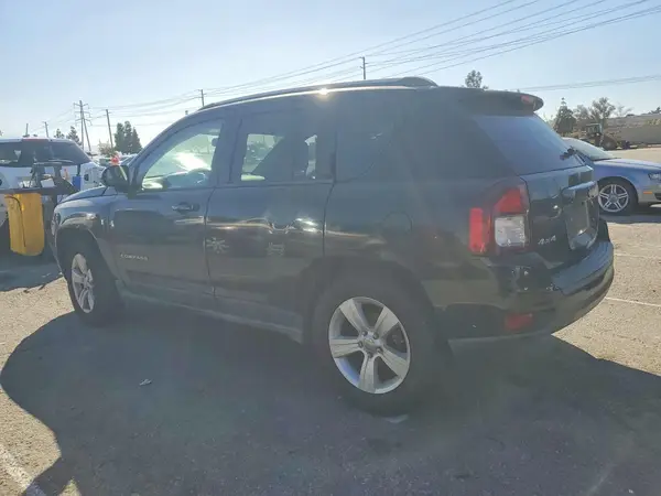 1C4NJDEB0HD204578 2017 JEEP COMPASS - Image 2