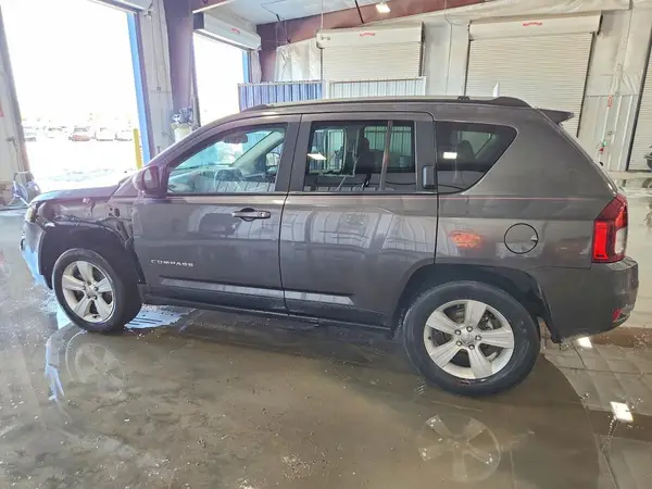 1C4NJDEB1GD616927 2016 JEEP COMPASS - Image 2
