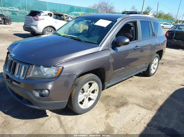 1C4NJDEB1GD631685 2016 JEEP COMPASS - Image 2