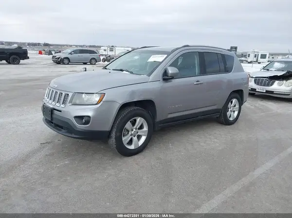 1C4NJDEB1GD646039 2016 JEEP COMPASS - Image 2