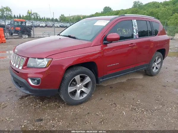 1C4NJDEB1GD707180 2016 JEEP COMPASS - Image 2