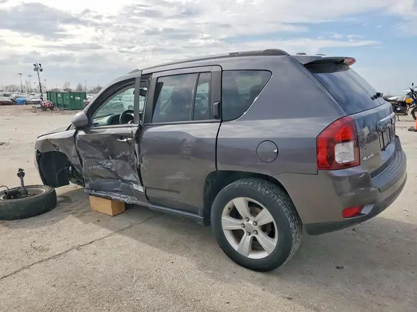 1C4NJDEB1GD718941 2016 JEEP COMPASS - Image 2