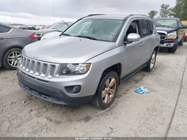 1C4NJDEB1GD756086 2016 JEEP COMPASS - Image 2