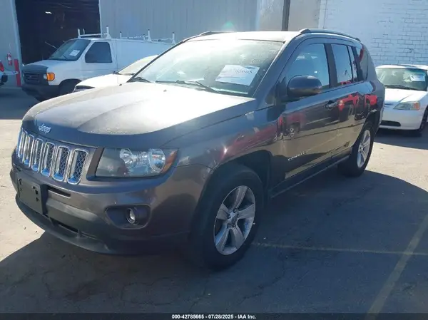 1C4NJDEB1GD758355 2016 JEEP COMPASS - Image 2