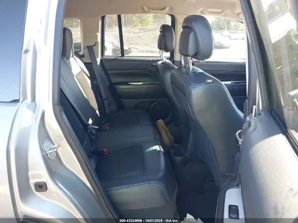 1C4NJDEB1GD759490 2016 JEEP COMPASS - Image 8