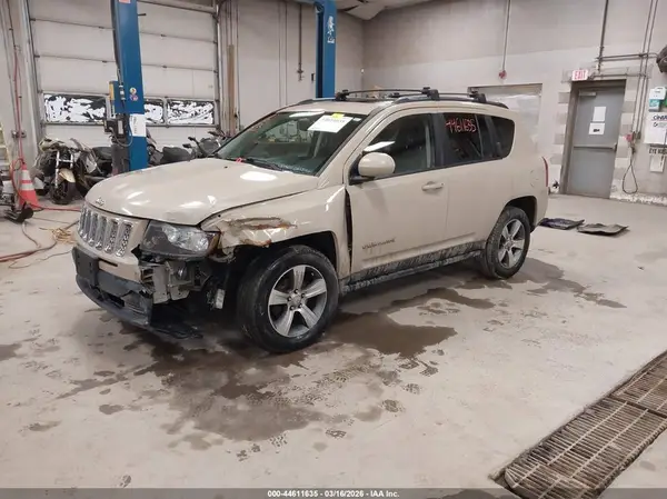 1C4NJDEB1GD793767 2016 JEEP COMPASS - Image 2