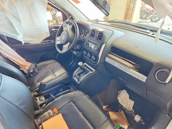 1C4NJDEB1HD100603 2017 JEEP COMPASS - Image 8