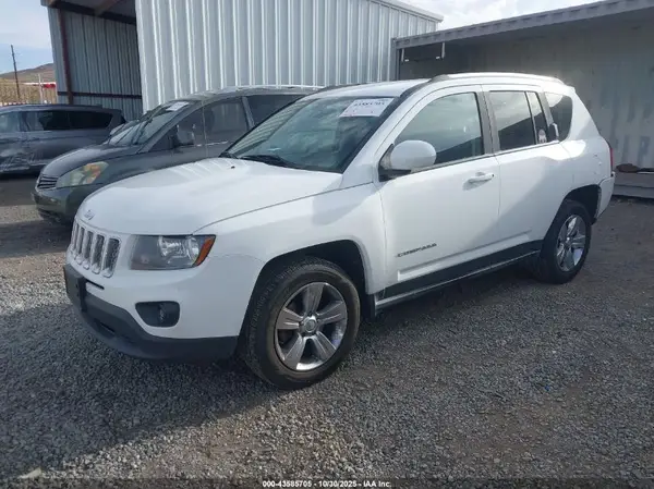 1C4NJDEB1HD104621 2017 JEEP COMPASS - Image 2