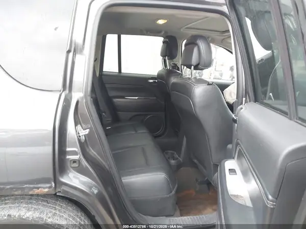 1C4NJDEB1HD109740 2017 JEEP COMPASS - Image 8