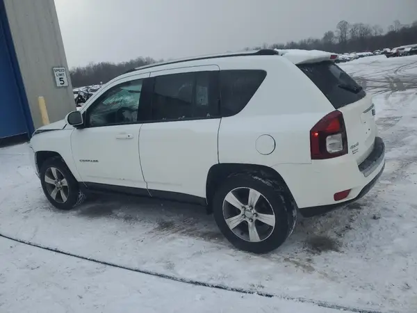 1C4NJDEB1HD110564 2017 JEEP COMPASS - Image 2