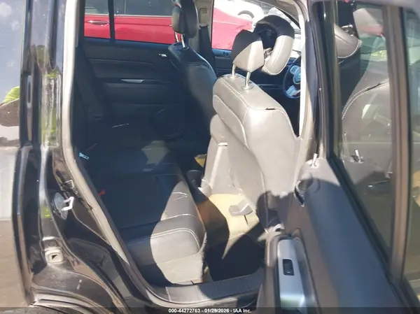 1C4NJDEB1HD122066 2017 JEEP COMPASS - Image 8